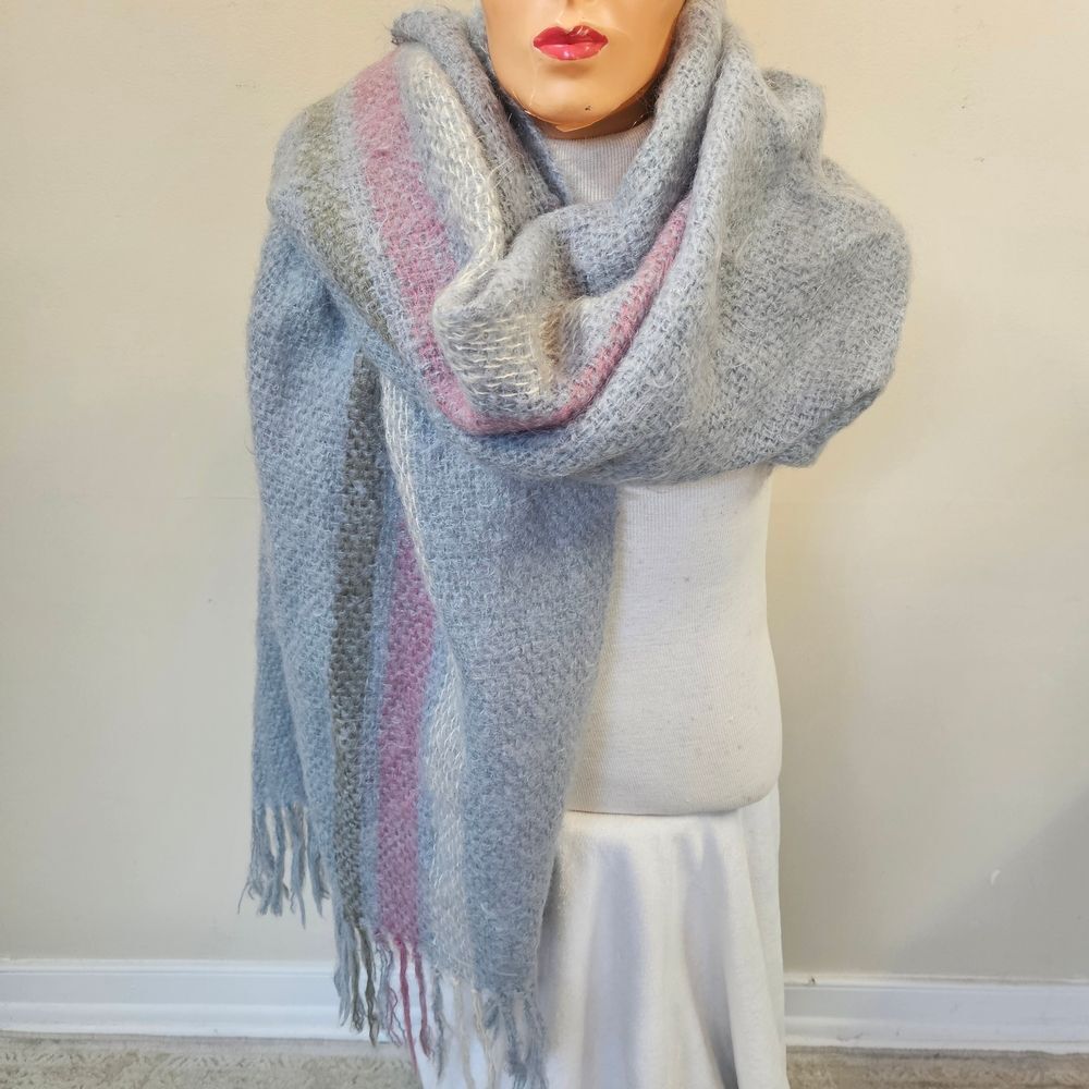 SUZANNE SCHWARTZ Kentucky Handwoven Mohair Wool Knit Shawl Wrap Scarf 29"x82" - Picture 3 of 9